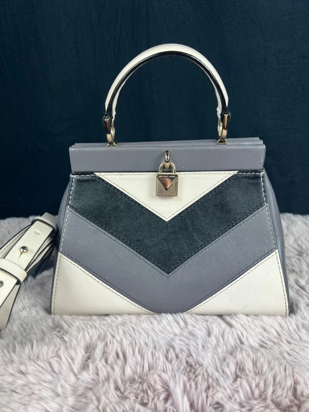 MICHAEL KORS Collection Gramercy Small Chevron Satchel - Main Line Luxury - Picture 3 of 15